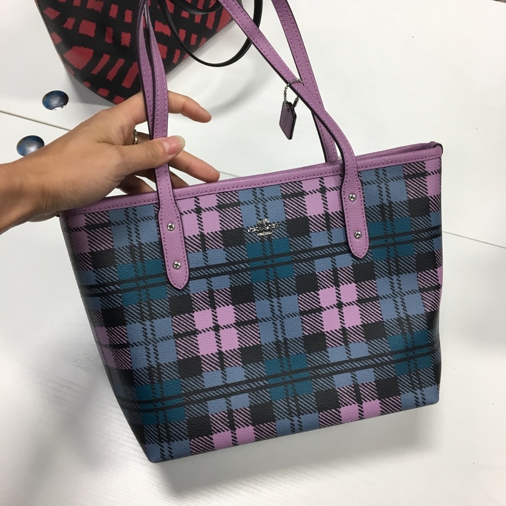 New with Tag Coach Small Tote